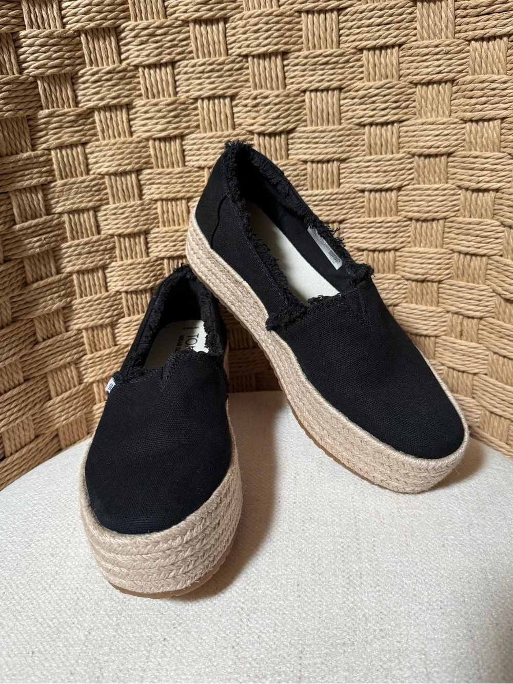 Toms Valencia Black Espadrille Platform Slip-On with Jute Sole Size 6.5
